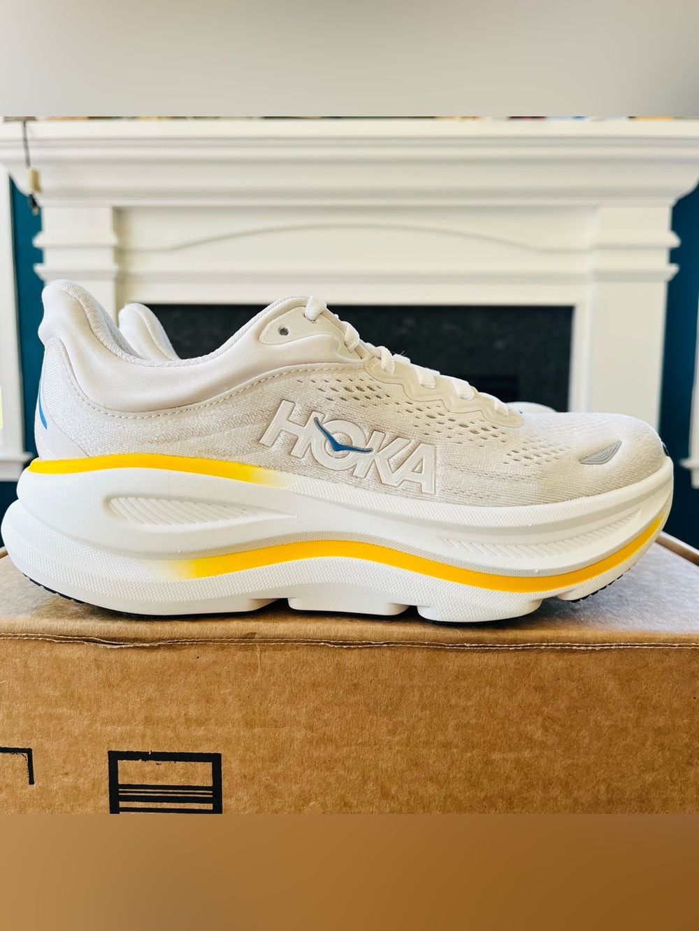 Sz 6 Hoka One One Bondi 9 1162011-WGRT Sneaker Women’s White/Grout Running Shoes